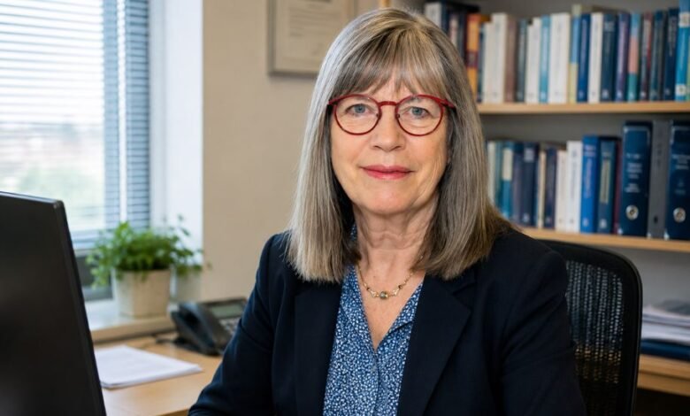 Carol Leader